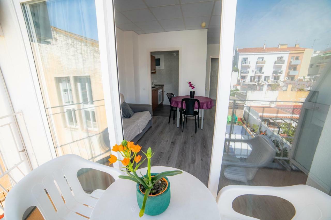 Apartaments Atzavara Калелья Экстерьер фото